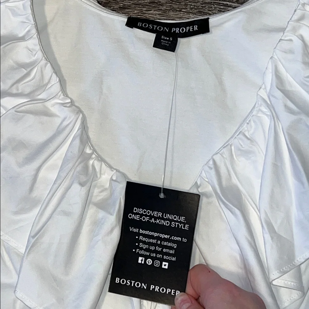 NWT Boston Proper White Ruffled Blouse with Front Zipper Small - Picture 4 of 6